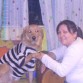 Cuando mami regresó de un viaje y me trajo una playera de gondolero, me veo guapa no?